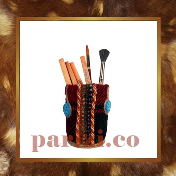 Traditional pen holder