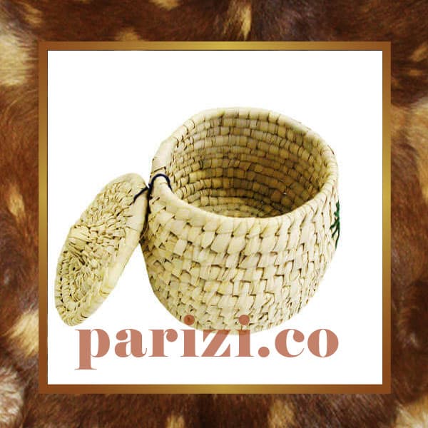 Wicker container with door