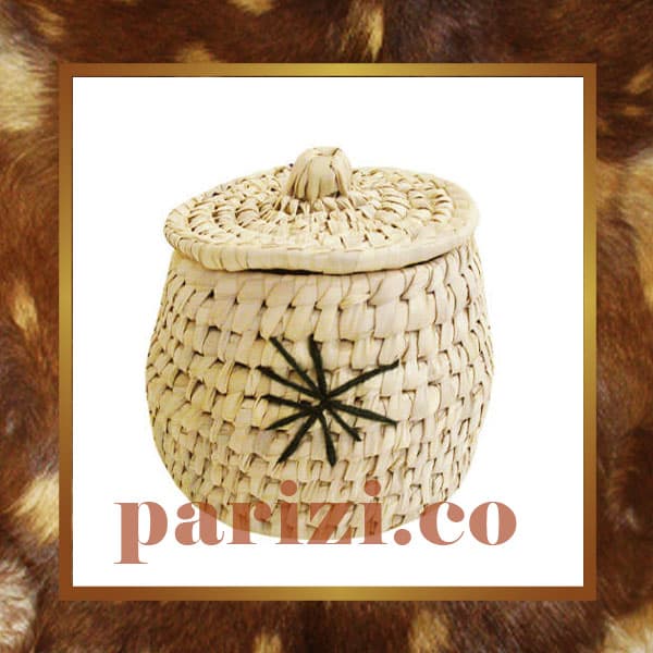 Wicker container with door